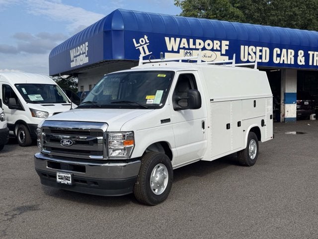 2026 Ford E-Series Cutaway E-350 SRW 138" WB
