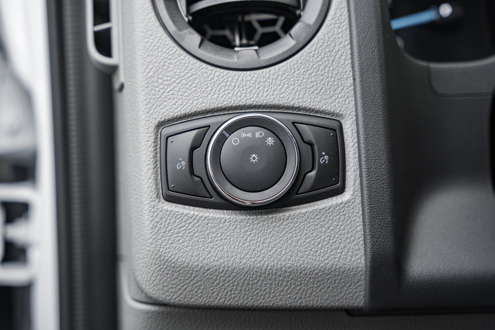 2026 Ford E-Series Cutaway E-350 SRW