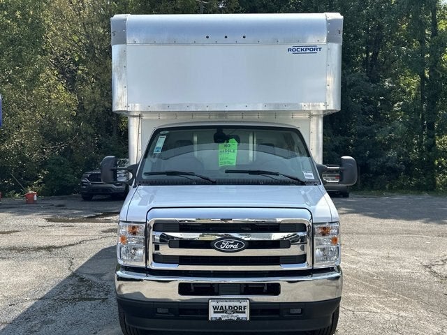 2027 Ford E-Series Cutaway E-450 DRW 158" WB