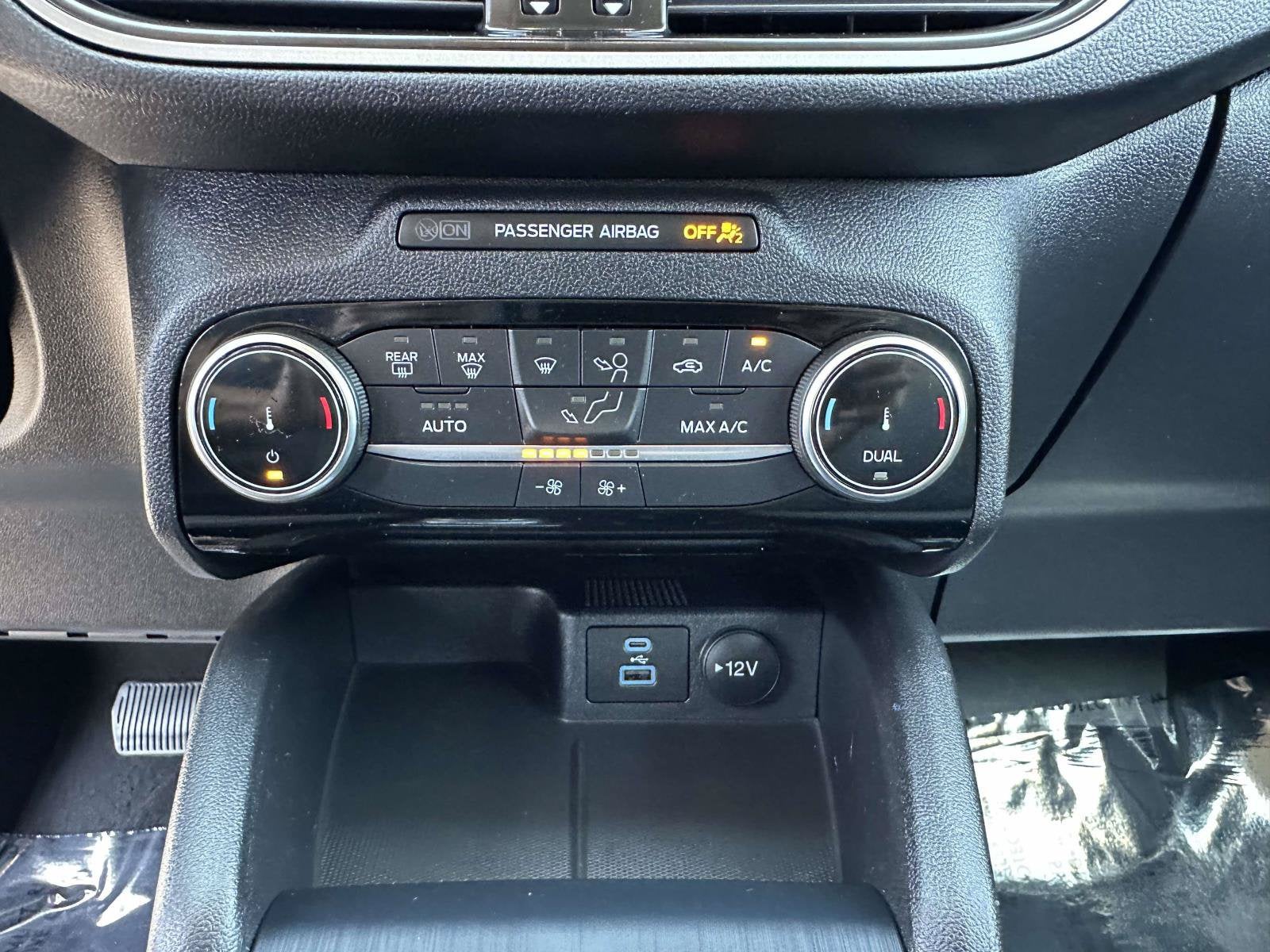 2022 Ford Escape SE Hybrid