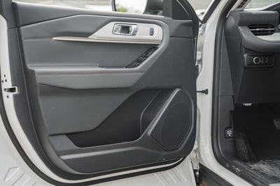 2026 Ford Explorer Active w/100A Pkg