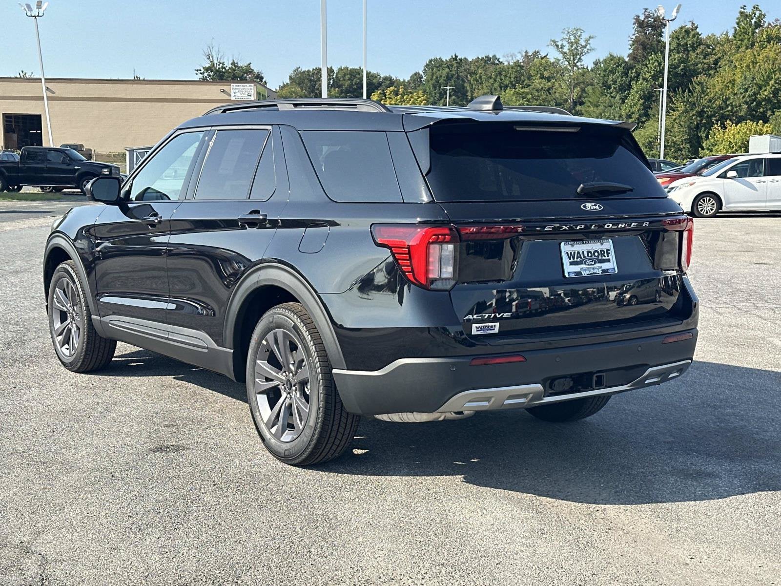 2027 Ford Explorer Active w/200A Pkg