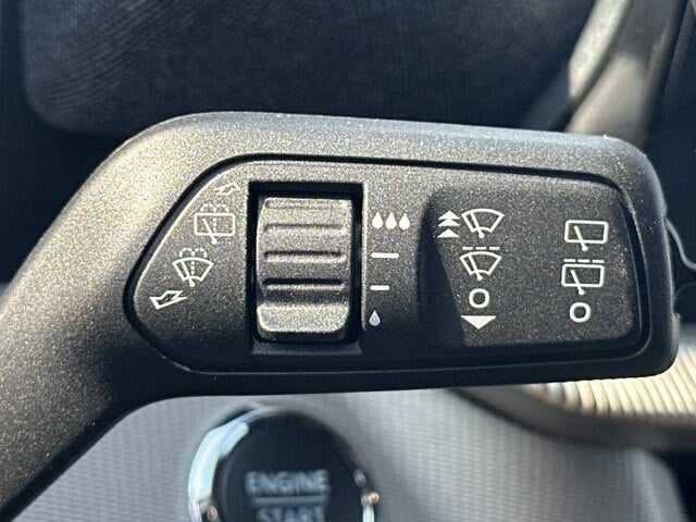 2027 Ford Explorer Active w/200A Pkg