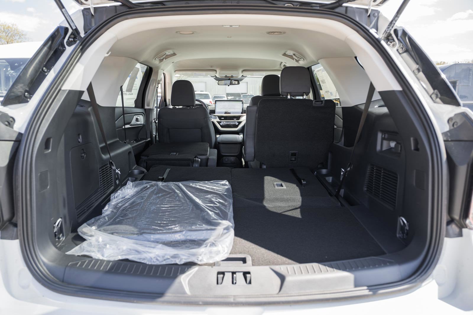 2026 Ford Explorer Active w/100A Pkg