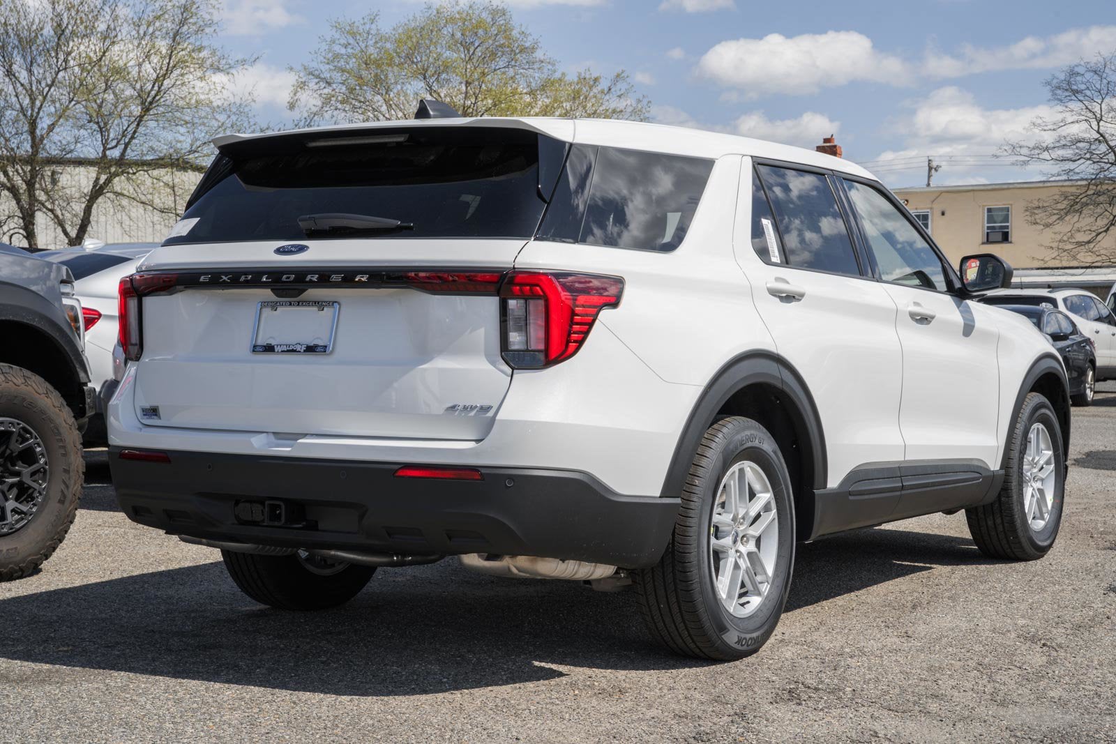 2026 Ford Explorer Active w/100A Pkg
