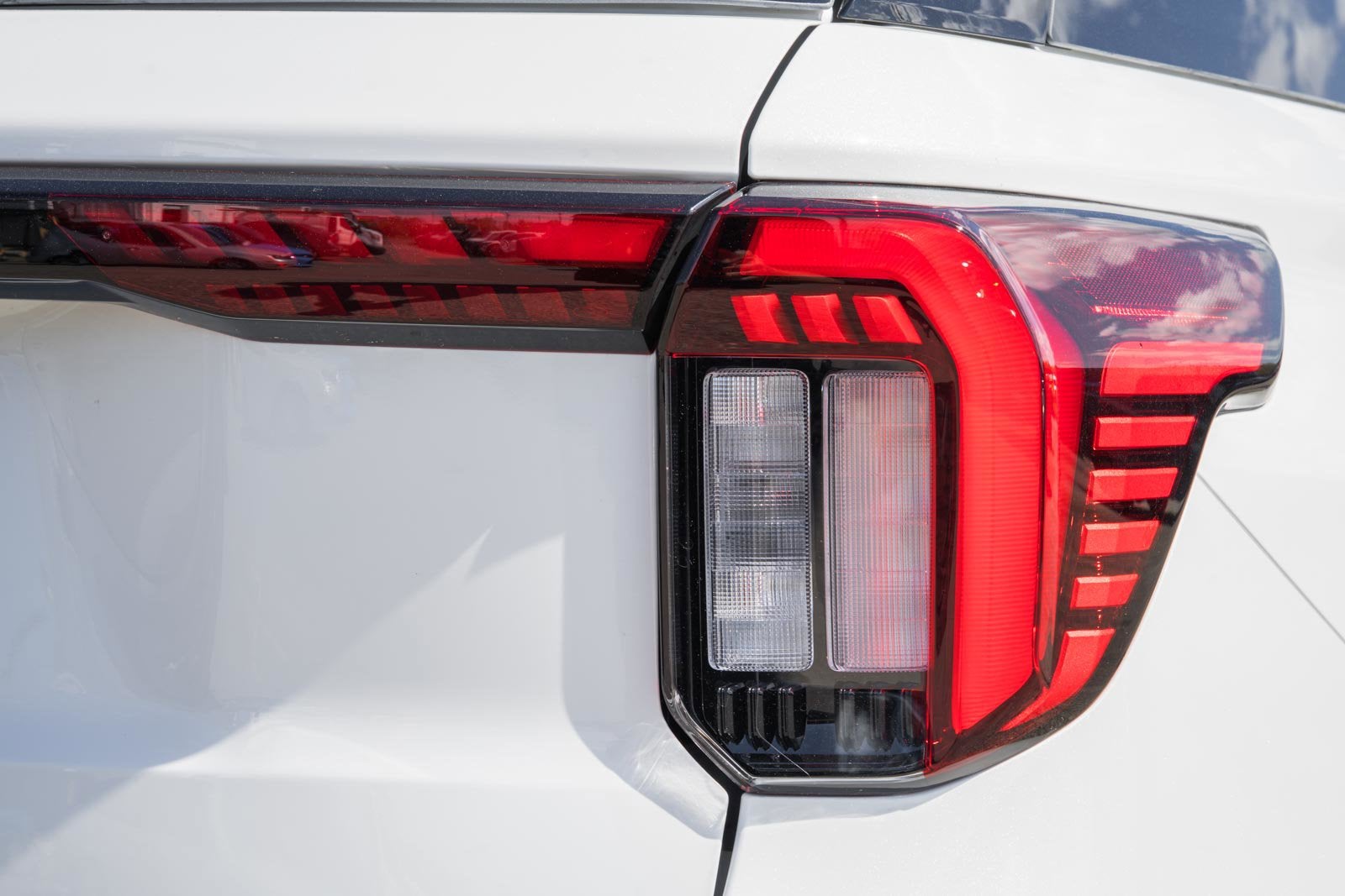 2026 Ford Explorer Active w/100A Pkg