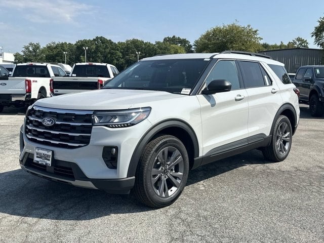 2027 Ford Explorer Active w/200A Pkg