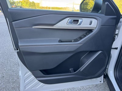 2027 Ford Explorer Active w/200A Pkg