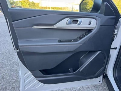 2027 Ford Explorer Active w/200A Pkg