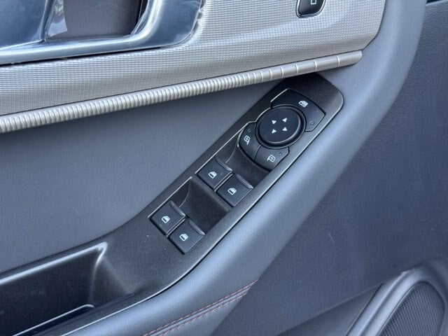 2027 Ford Explorer Active w/200A Pkg