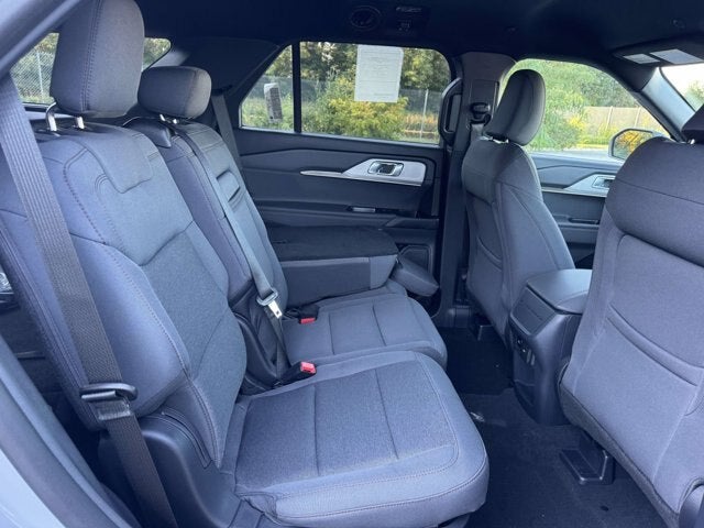 2027 Ford Explorer Active w/200A Pkg