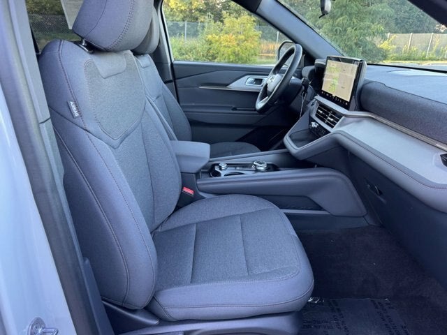 2027 Ford Explorer Active w/200A Pkg