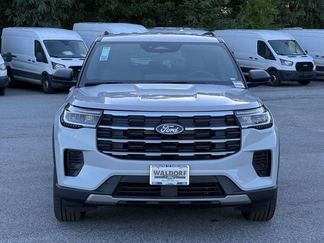 2027 Ford Explorer Active w/200A Pkg