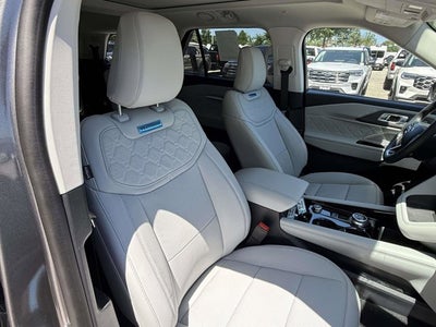 2026 Ford Explorer Platinum™
