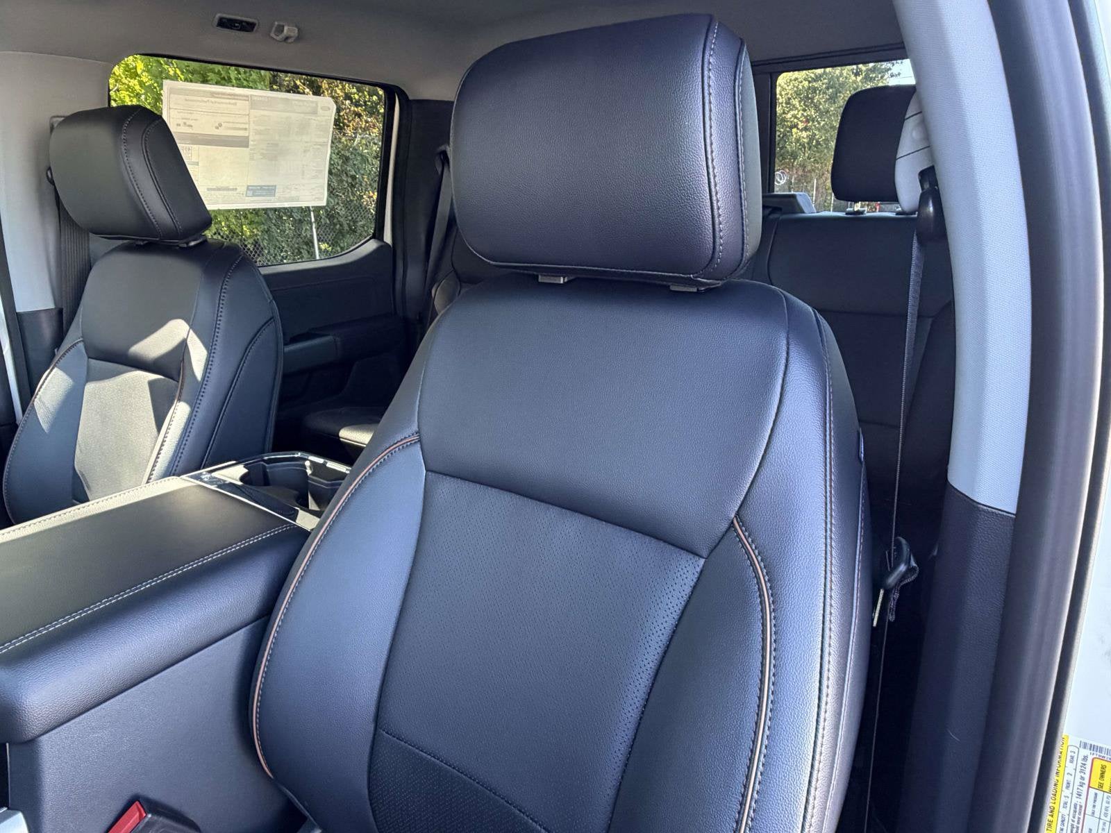 2027 Ford Super Duty F-250 SRW LARIAT