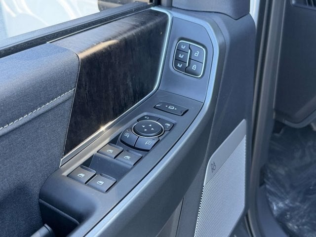 2027 Ford Super Duty F-250 SRW LARIAT