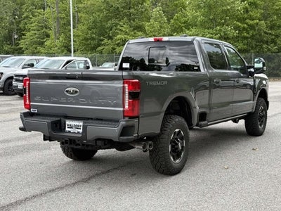 2026 Ford Super Duty F-350® Lariat®
