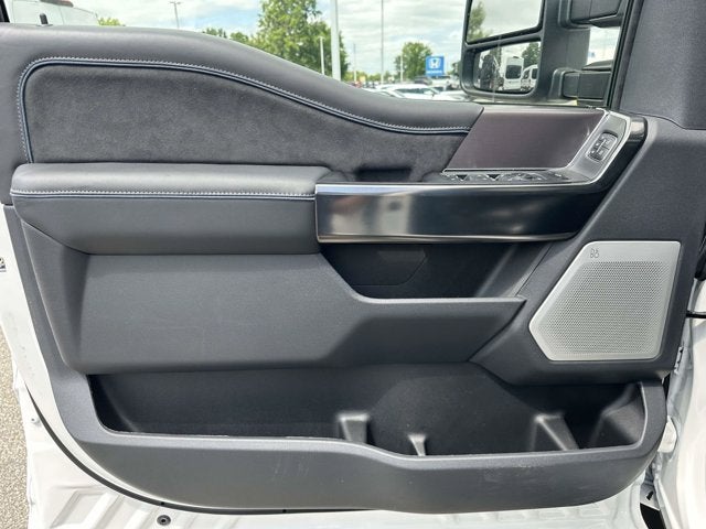 2026 Ford Super Duty F-350 DRW Platinum
