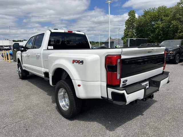 2026 Ford Super Duty F-350 DRW Platinum