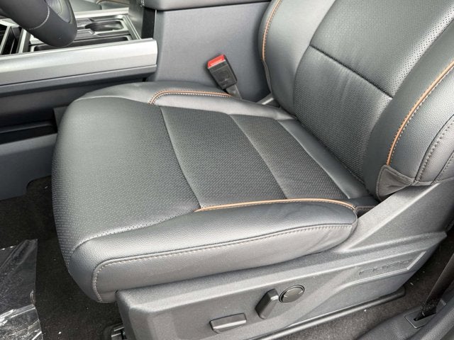 2026 Ford Super Duty F-350 DRW LARIAT