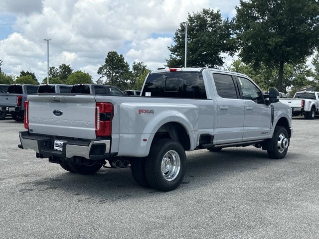2026 Ford Super Duty F-350 DRW LARIAT