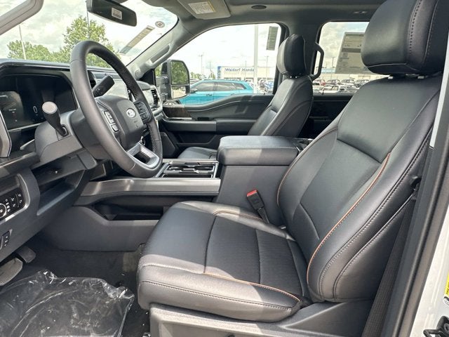 2026 Ford Super Duty F-350 DRW LARIAT