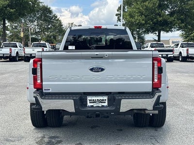 2026 Ford Super Duty F-350 DRW LARIAT