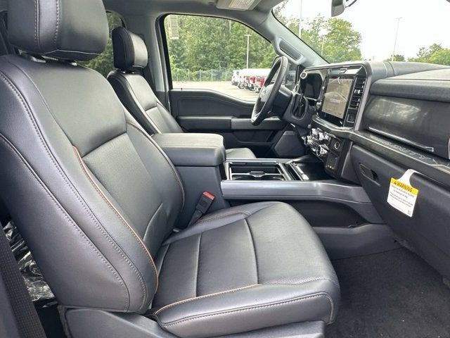 2026 Ford Super Duty F-350 DRW LARIAT