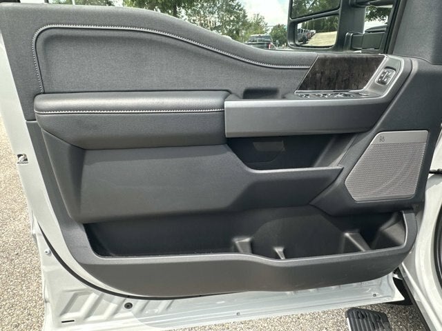 2026 Ford Super Duty F-350 DRW LARIAT