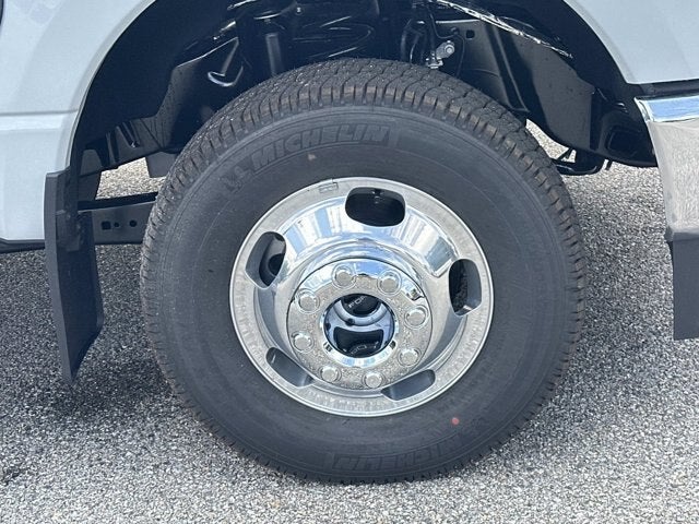 2026 Ford Super Duty F-350 DRW LARIAT