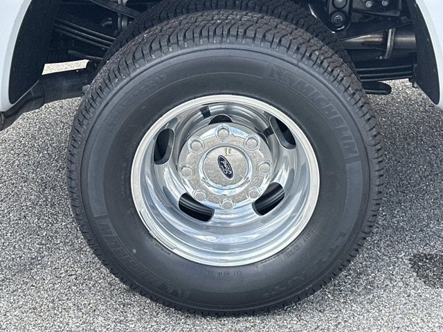 2026 Ford Super Duty F-350 DRW LARIAT