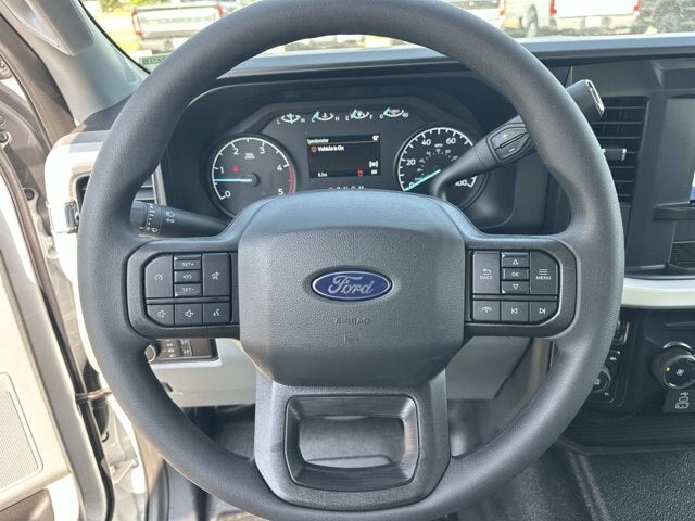 2027 Ford Super Duty F-350 DRW XL
