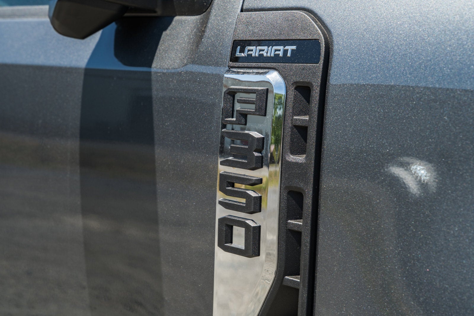 2026 Ford Super Duty F-350 DRW LARIAT