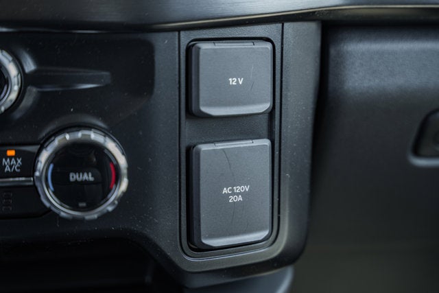 2026 Ford Super Duty F-350 DRW LARIAT