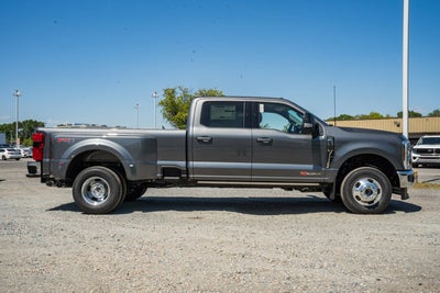 2026 Ford Super Duty F-350 DRW LARIAT