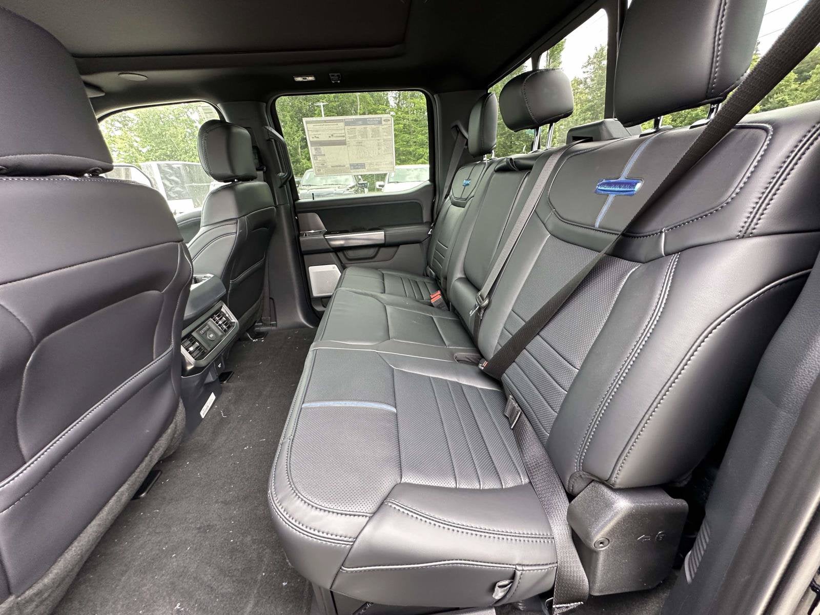 2026 Ford Super Duty F-350 DRW Platinum