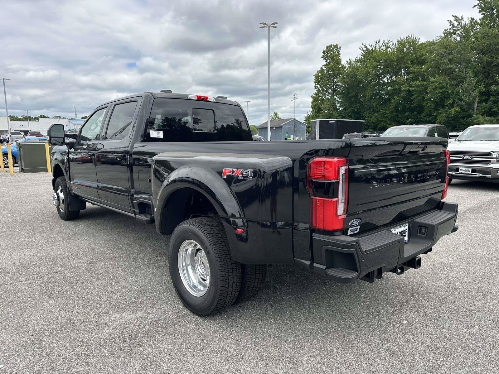 2026 Ford Super Duty F-350 DRW Platinum