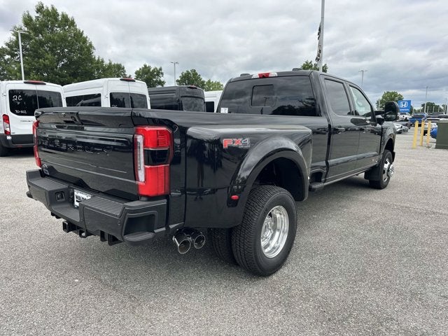 2026 Ford Super Duty F-350 DRW Platinum