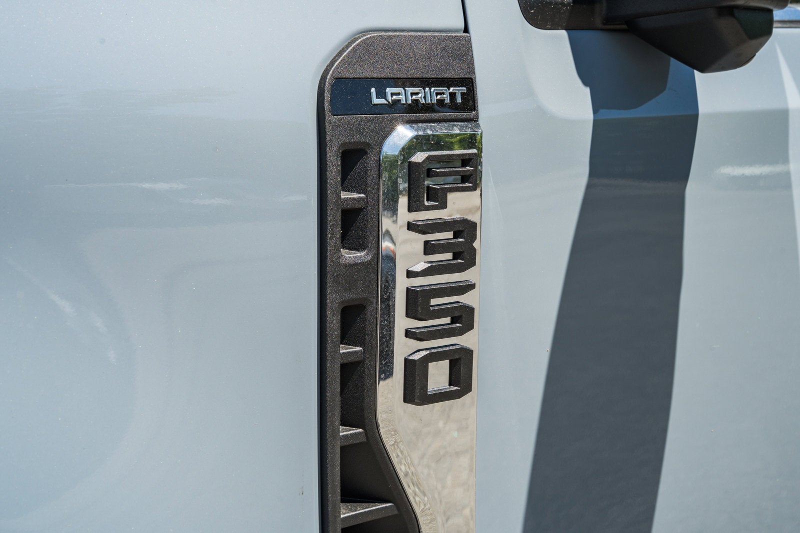 2026 Ford Super Duty F-350 DRW LARIAT