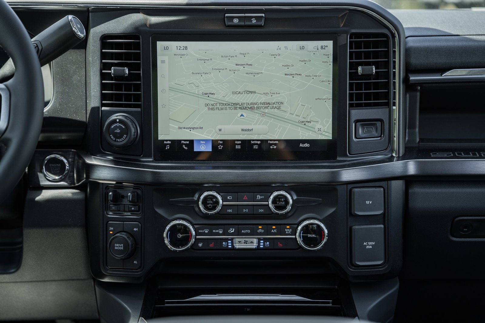 2026 Ford Super Duty F-350 DRW LARIAT