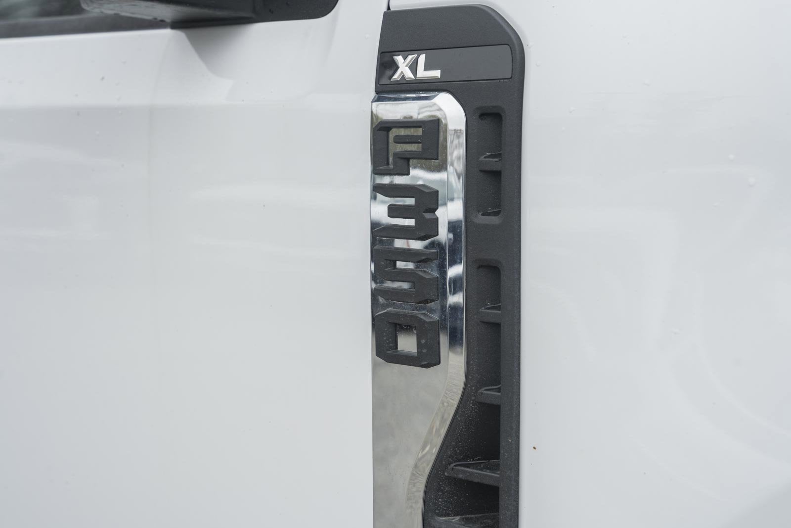 2026 Ford Super Duty F-350 DRW XL