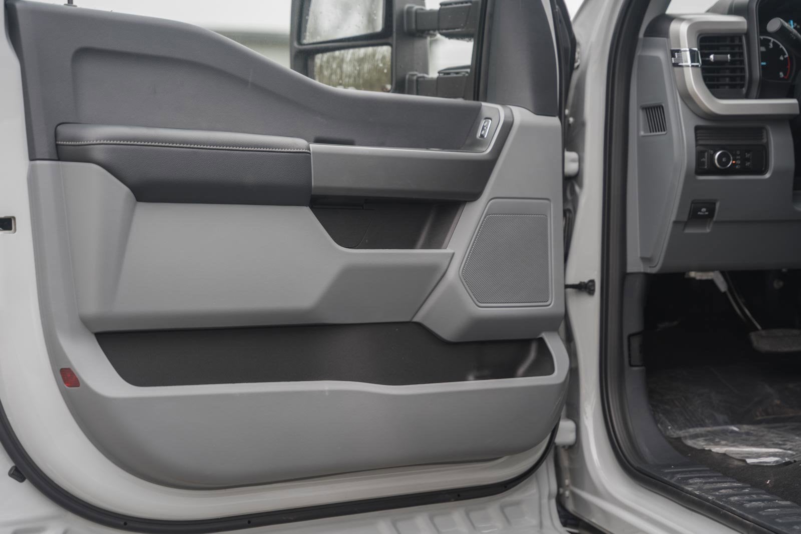 2026 Ford Super Duty F-350 DRW XLT