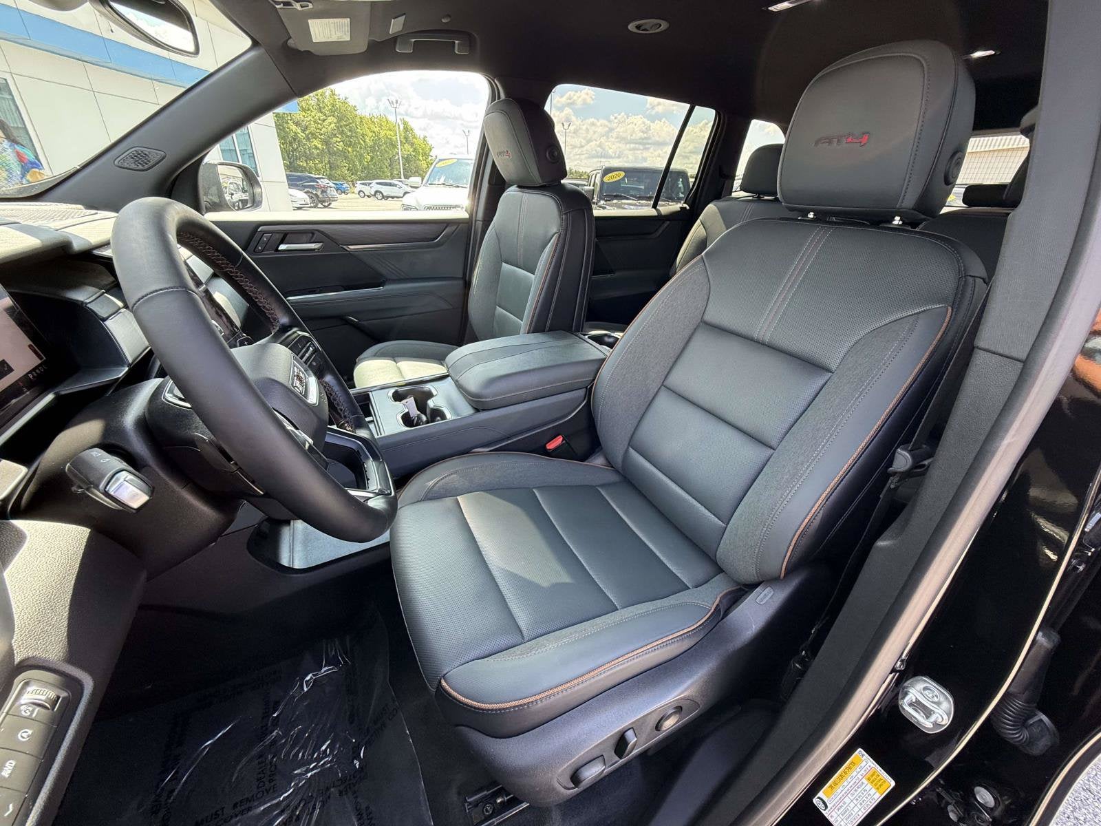 2024 GMC Acadia AWD AT4