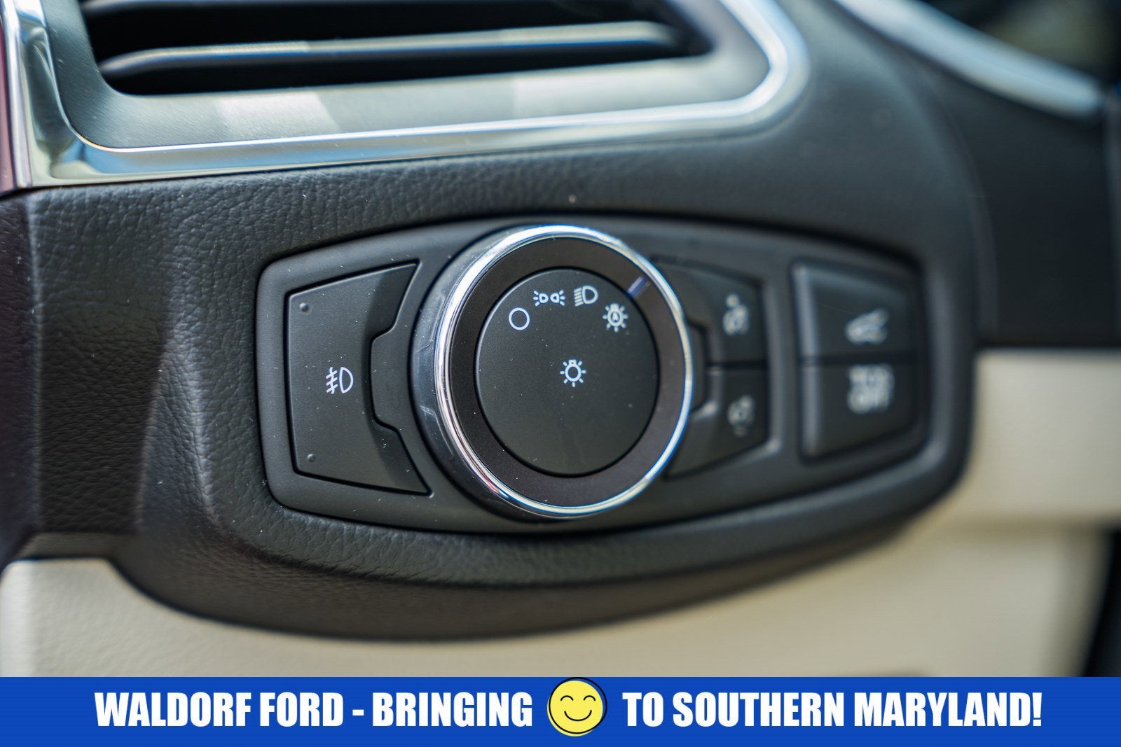 2020 Ford Edge Titanium