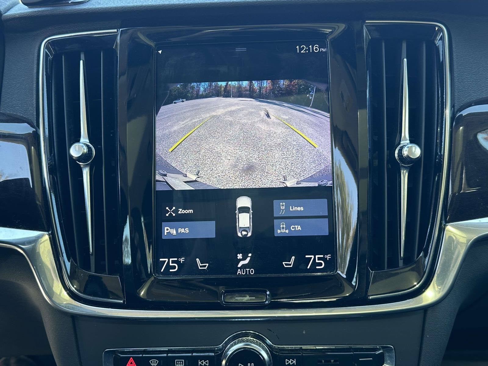 2019 Volvo S90 Momentum