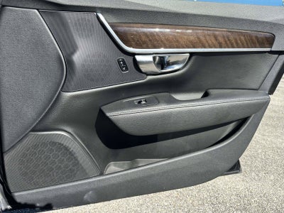 2019 Volvo S90 Momentum