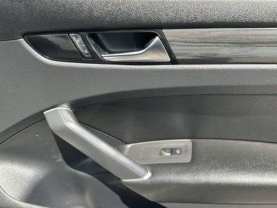 2021 Volkswagen Passat 2.0T R-Line