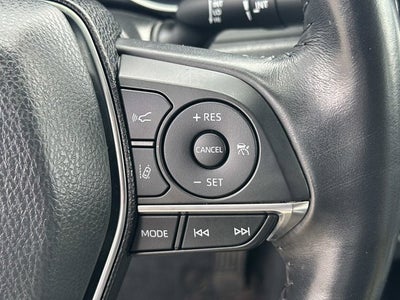 2020 Toyota Camry Hybrid XLE