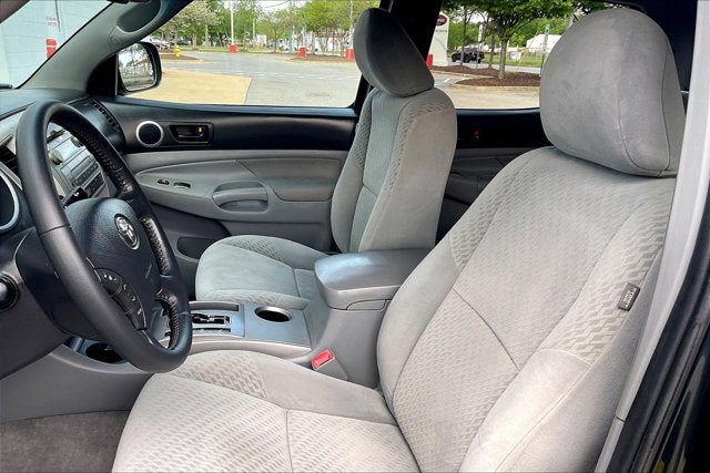 2011 Toyota TACOMA 4WD Double LB V6 AT (Natl)