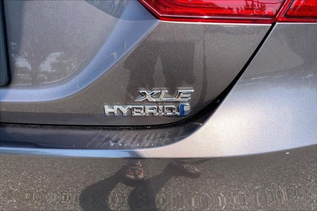 2020 Toyota Camry Hybrid Hybrid XLE